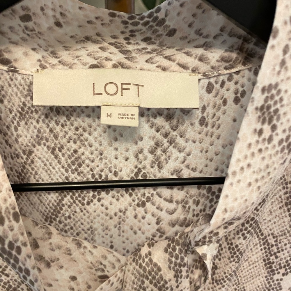 Loft Snakeskin Print Animal Print Top Ss M - image 8